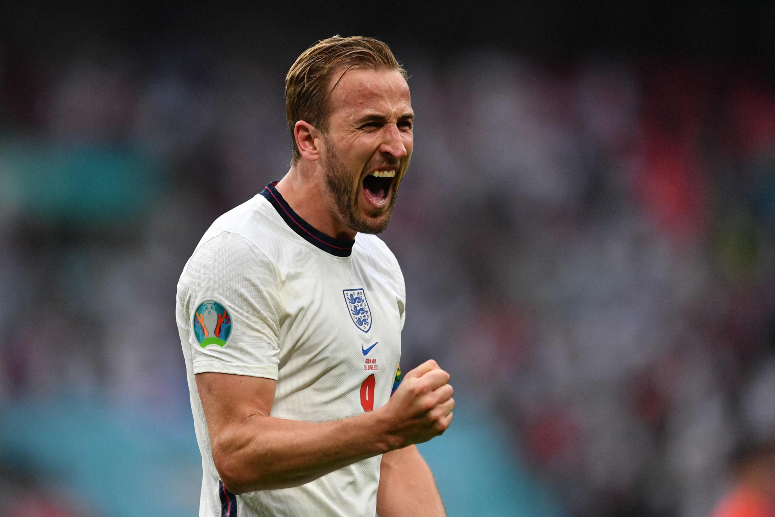 Harry Kane comemora gol pela Inglaterra na Eurocopa 2024.